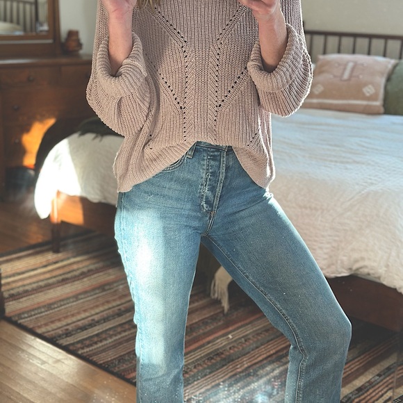 Crochet blush pink sweater - Picture 5 of 6